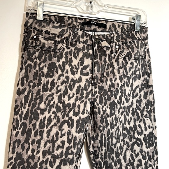 Leopard print jeans, size 27 - Picture 3 of 10